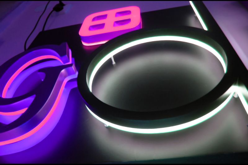 Lettres relief éclairage LED